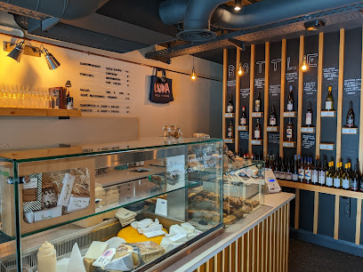 LUNA coffee + wine