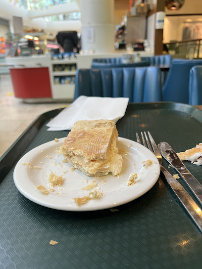 Quigleys Cafe, Bakery & Deli